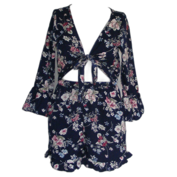 NASTY GAL Romper, 6, Blue Floral, Short, Tie Front, 3/4 Bell sleeve - Picture 12 of 15